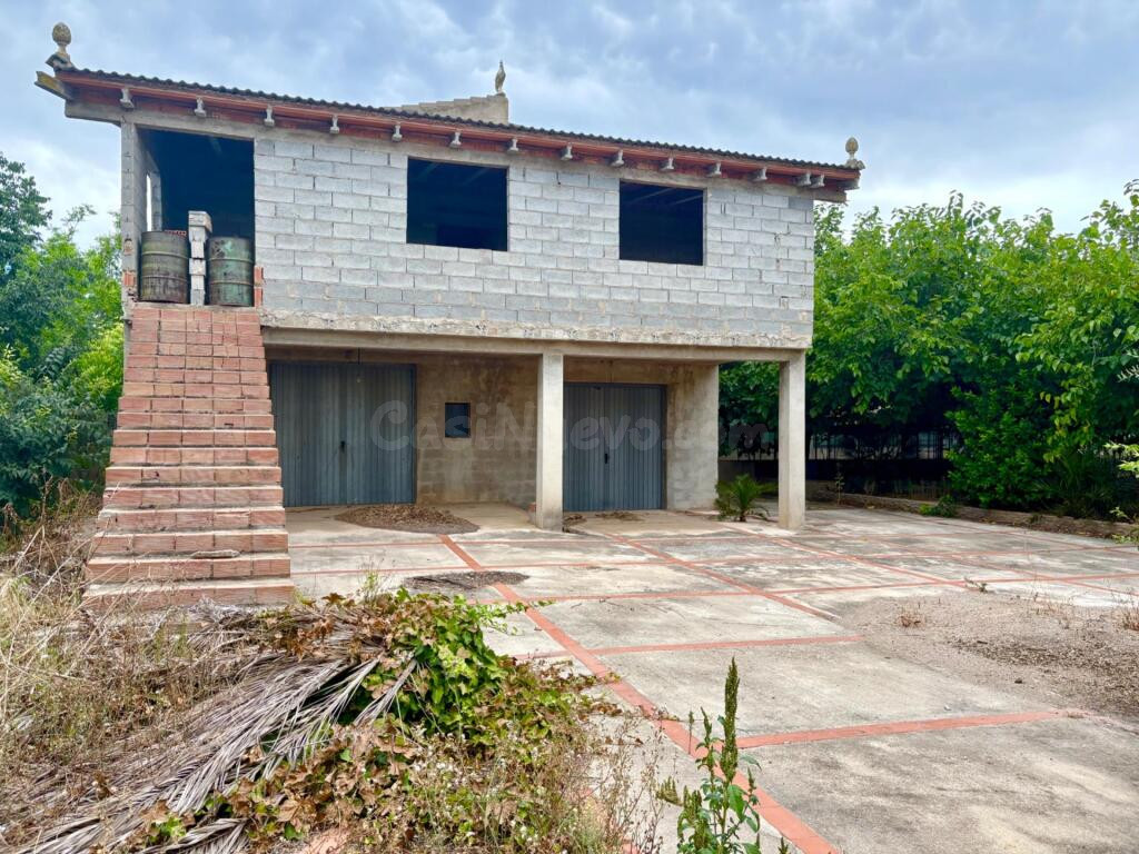 Finca con casa para terminar y nave en Jesús - foto 5