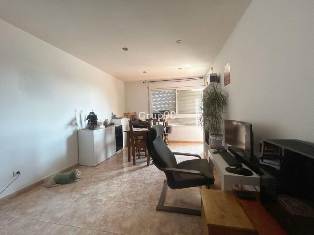? Piso en venta en La Bordeta para inversores o para inverti - foto 2