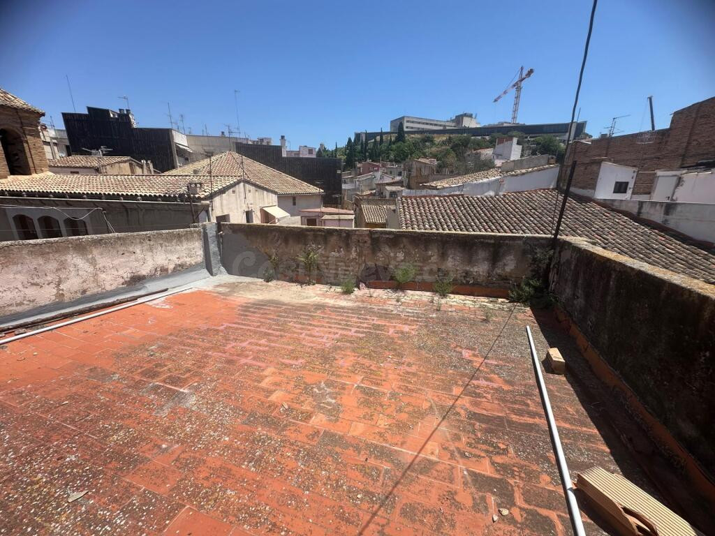 Ático gran terraza a reformar en el centro de Tortosa - foto 14