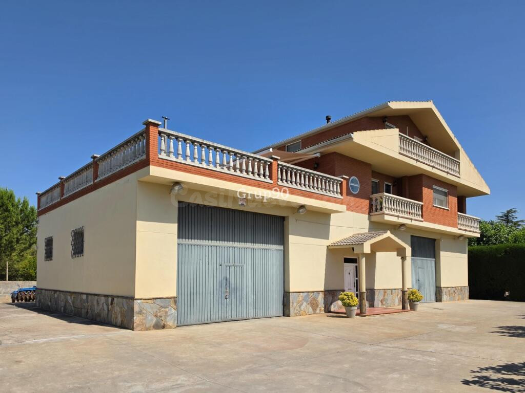 ? GRAN FINCA CON XALET, NAVE Y AMPLIA PARCELA – MÚLTIPLES PO - foto 2
