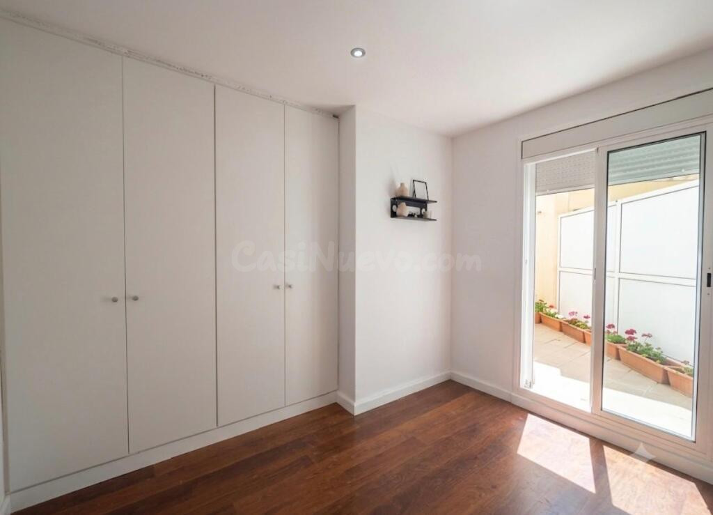 Piso en bajos para entrar a vivir en l'Ampolla a 5 minutos d - foto 5
