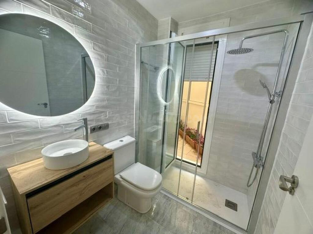 Piso en bajos para entrar a vivir en l'Ampolla a 5 minutos d - foto 7