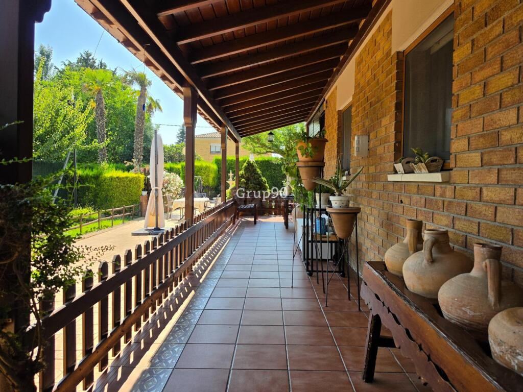 ? EXCLUSIVO CHALET INDEPENDIENTE CON PISCINA Y AMPLIA PARCEL - foto 18