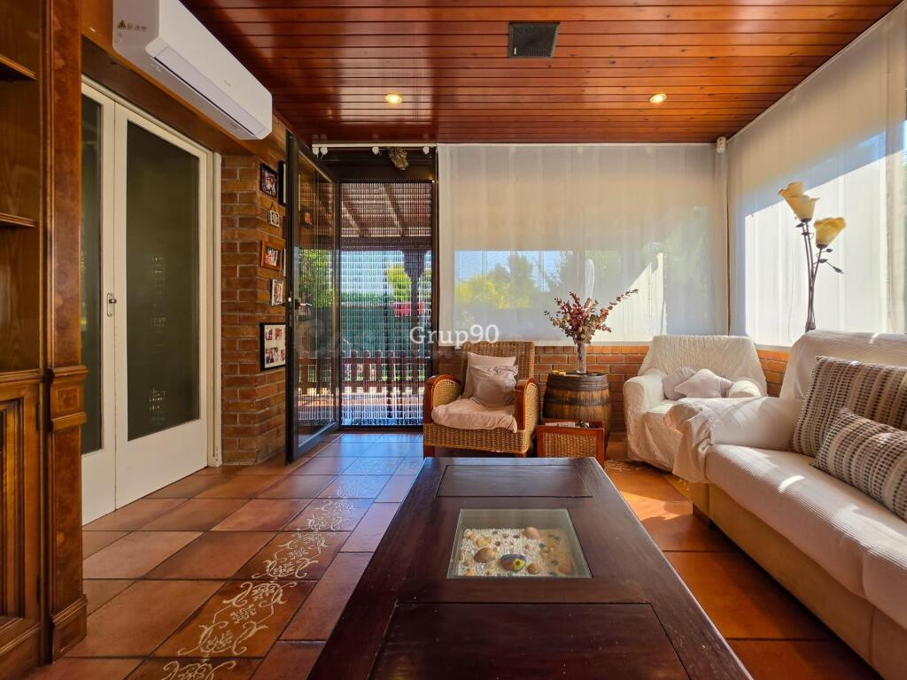 ? EXCLUSIVO CHALET INDEPENDIENTE CON PISCINA Y AMPLIA PARCEL - foto 30