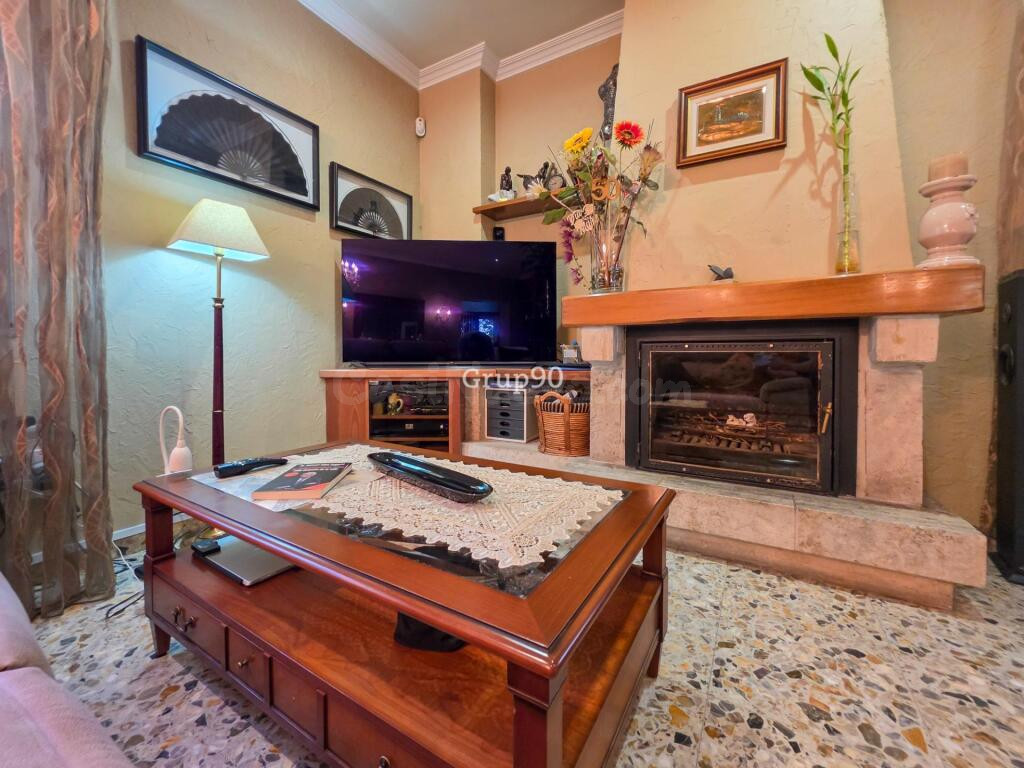 ? EXCLUSIVO CHALET INDEPENDIENTE CON PISCINA Y AMPLIA PARCEL - foto 35