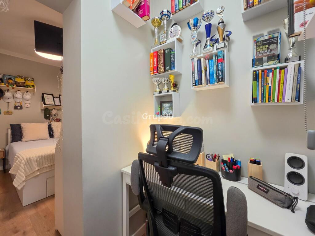 ? EXCLUSIVO CHALET INDEPENDIENTE CON PISCINA Y AMPLIA PARCEL - foto 42