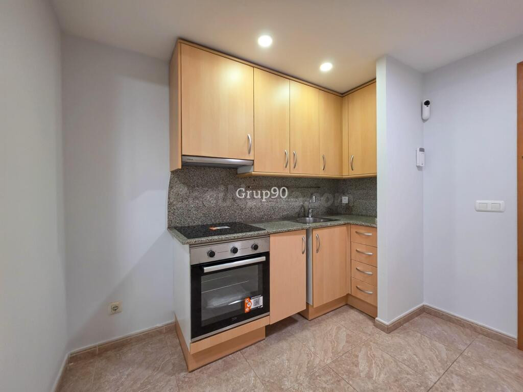 ¡REFORMADO Y LISTO PARA ENTRAR A VIVIR! Acogedor apartamento - foto 3