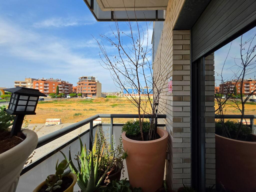 APARTAMENTO ESQUINERO DE 2 habitaciones TOTALMENTE EXTERIOR - foto 14