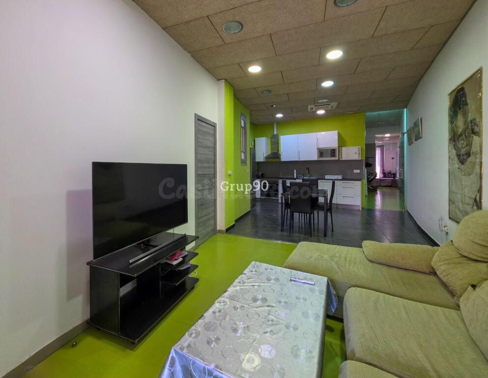 OPORTUNIDAD DE INVERSIÓN. Piso de 3 habitaciones en pleno Ce - foto 3