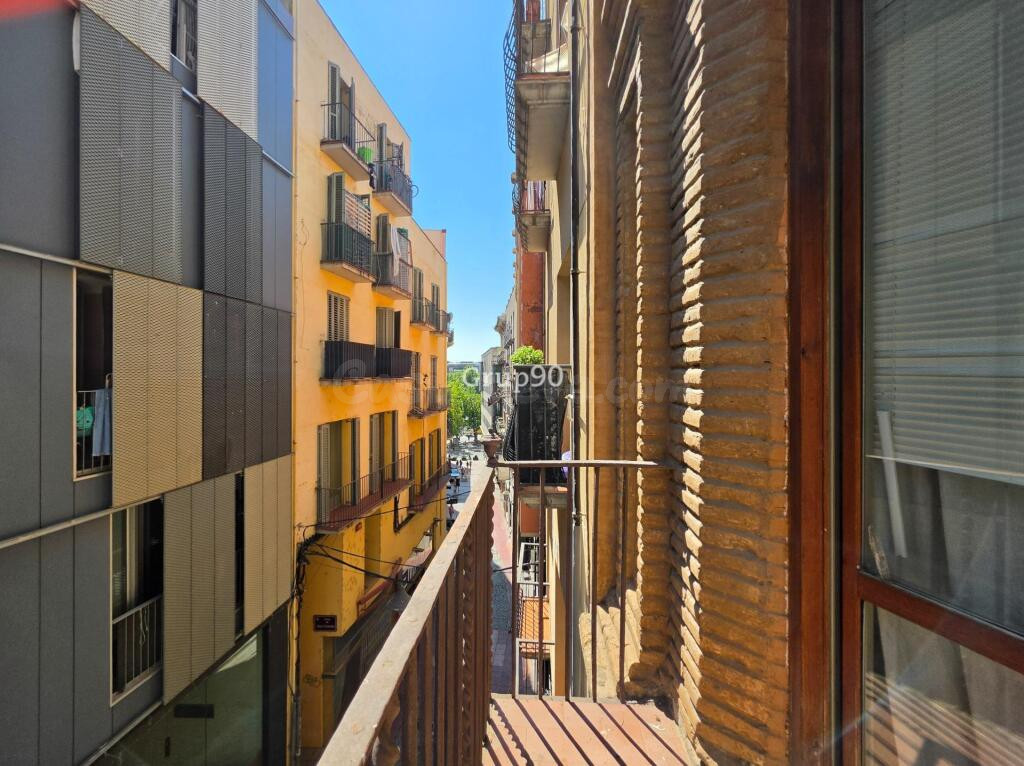 OPORTUNIDAD DE INVERSIÓN. Piso de 3 habitaciones en pleno Ce - foto 27
