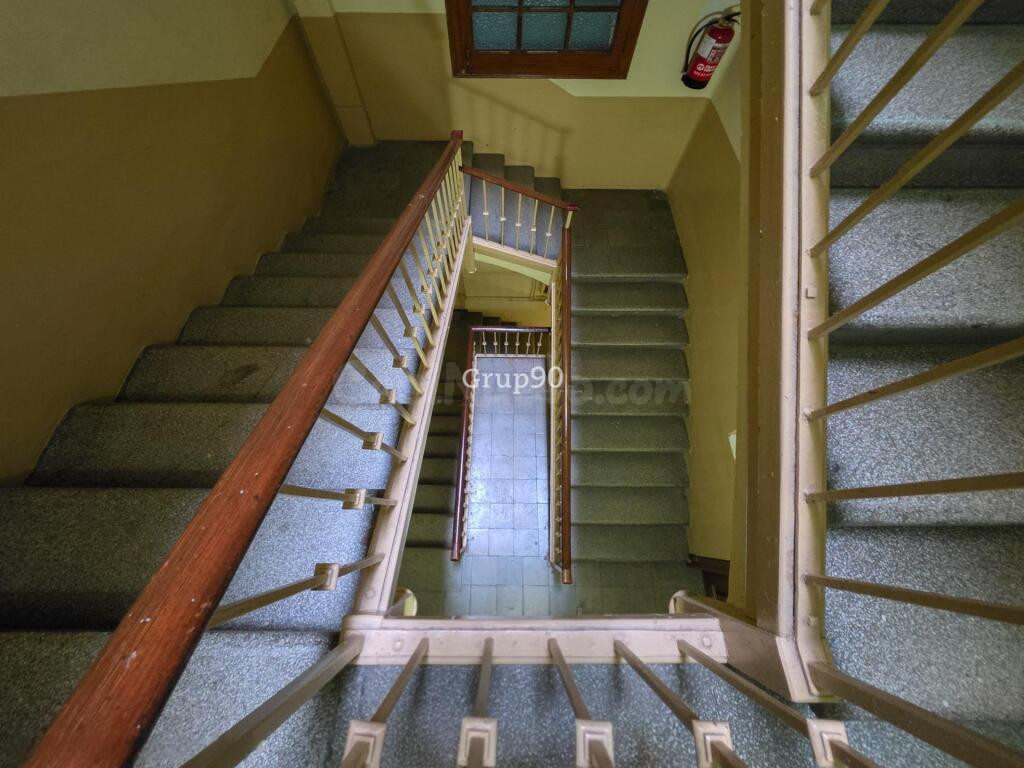 OPORTUNIDAD DE INVERSIÓN. Piso de 3 habitaciones en pleno Ce - foto 36