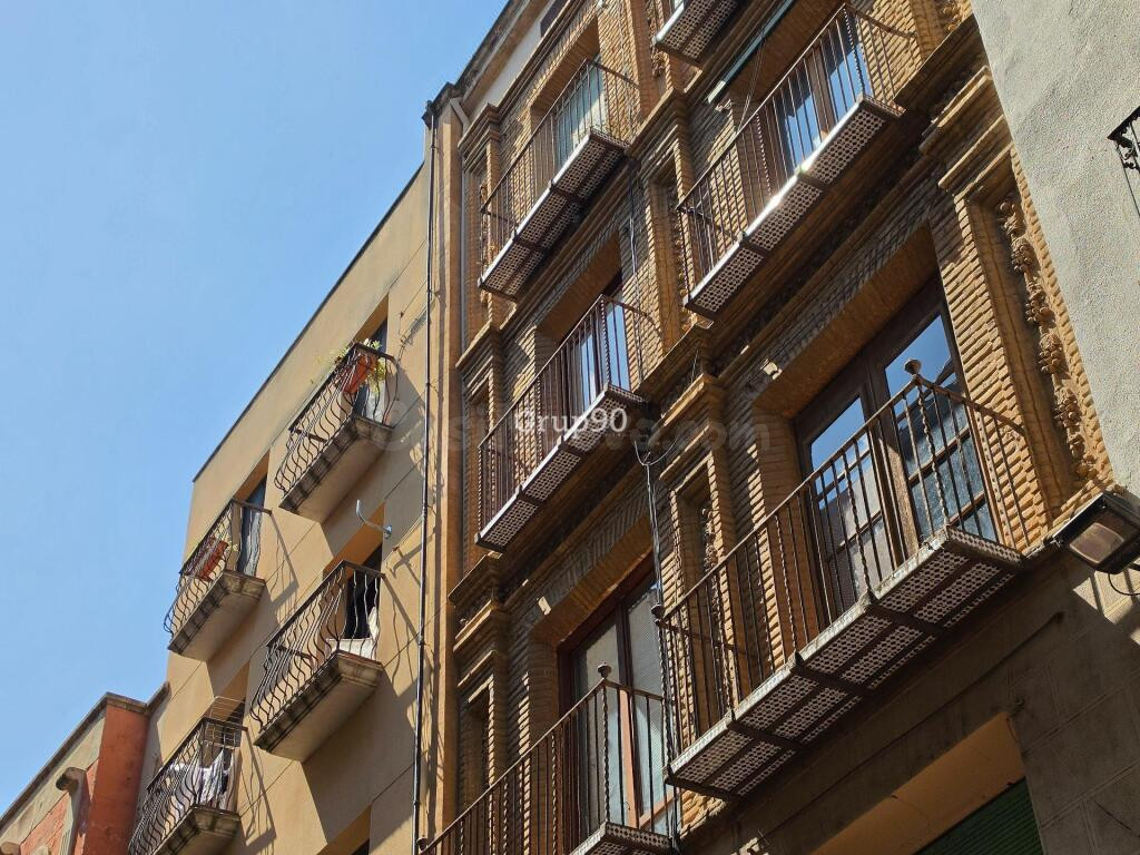 OPORTUNIDAD DE INVERSIÓN. Piso de 3 habitaciones en pleno Ce - foto 37