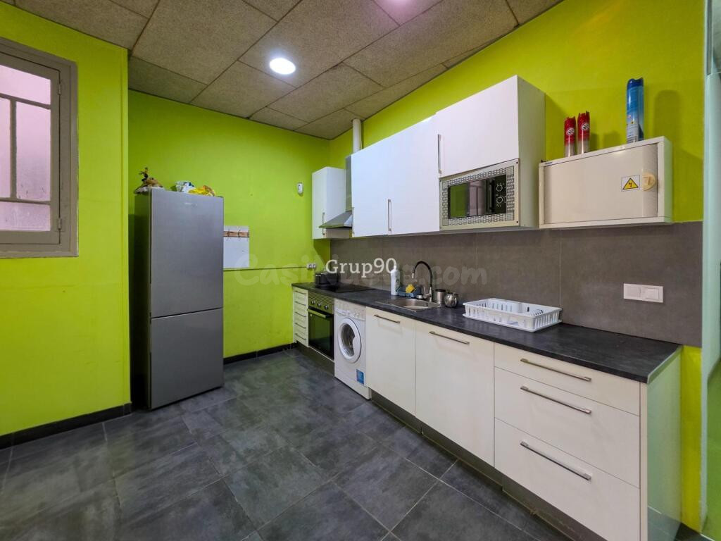OPORTUNIDAD DE INVERSIÓN. Piso de 3 habitaciones en pleno Ce - foto 5