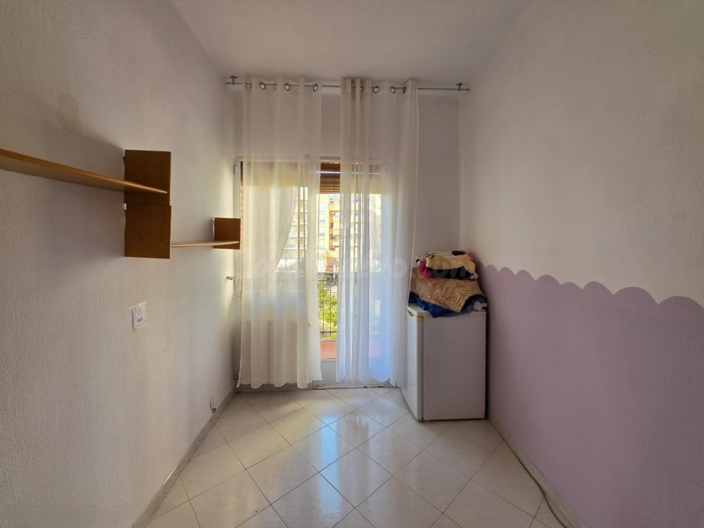 Piso exterior muy luminoso de 3 habitaciones con vistas a la - foto 12