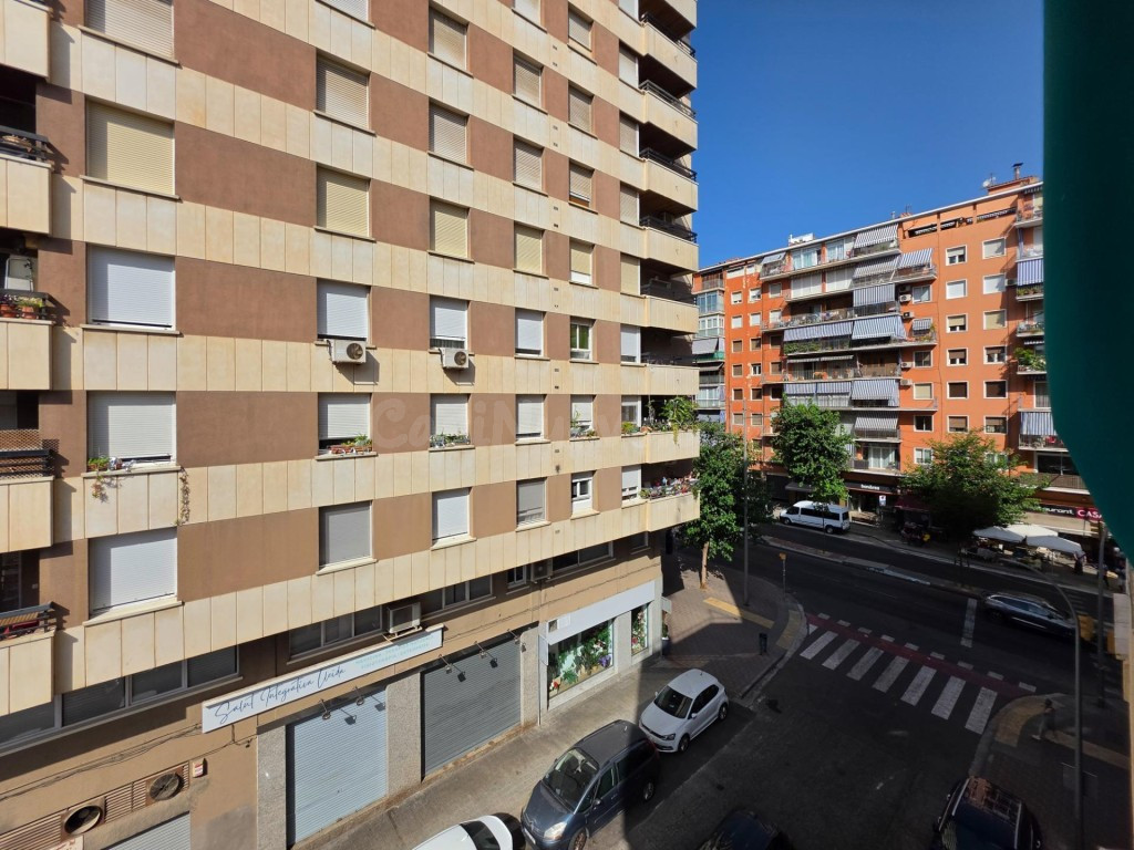 Piso exterior muy luminoso de 3 habitaciones con vistas a la - foto 16