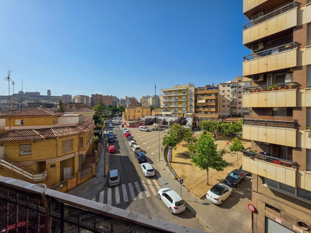 Piso exterior muy luminoso de 3 habitaciones con vistas a la - foto 17