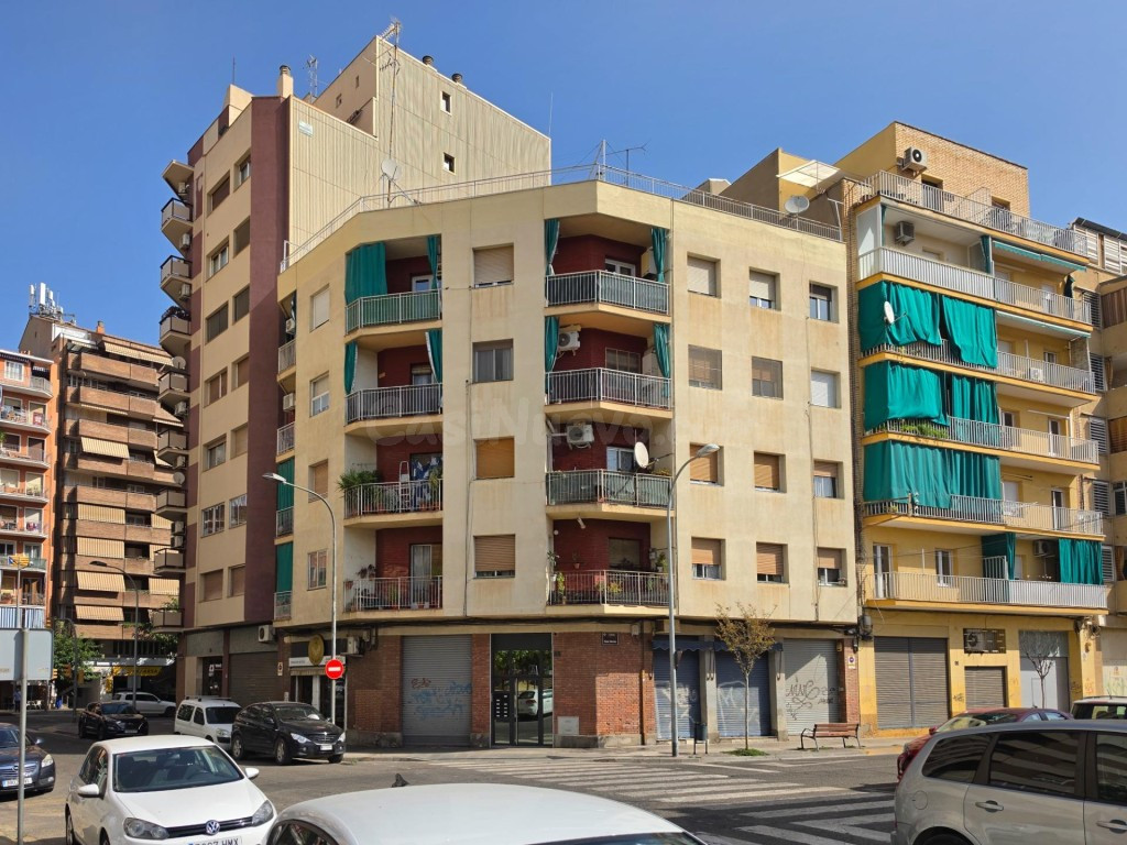 Piso exterior muy luminoso de 3 habitaciones con vistas a la - foto 31
