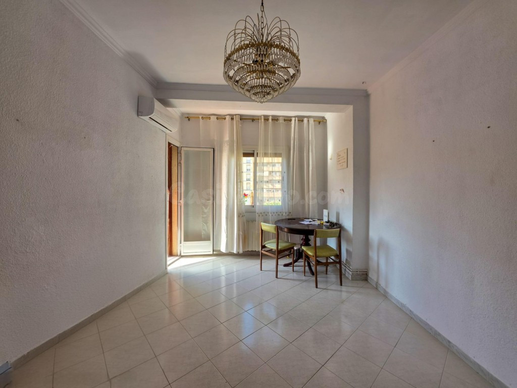 Piso exterior muy luminoso de 3 habitaciones con vistas a la - foto 8