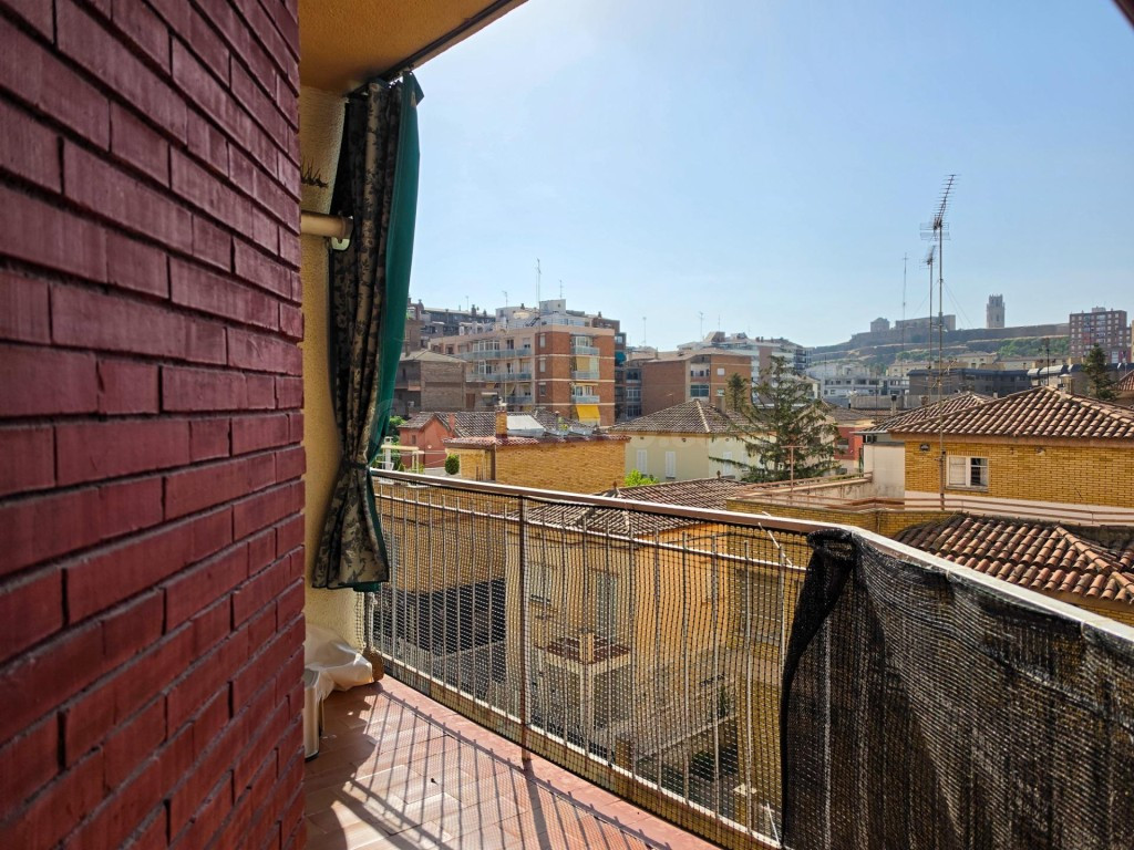 Piso exterior muy luminoso de 3 habitaciones con vistas a la - foto 10