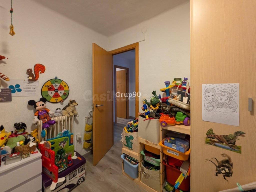 ¡Oportunidad en Calle Vallcalent: Espacio, tranquilidad y ub - foto 17