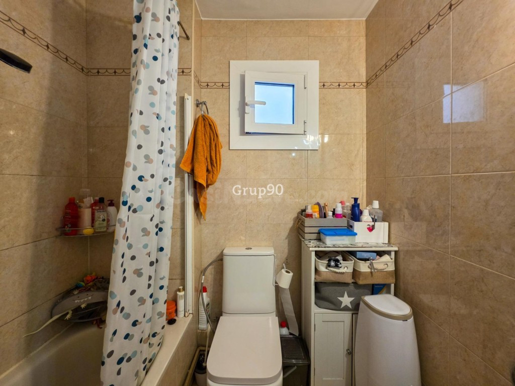 ¡Oportunidad en Calle Vallcalent: Espacio, tranquilidad y ub - foto 22