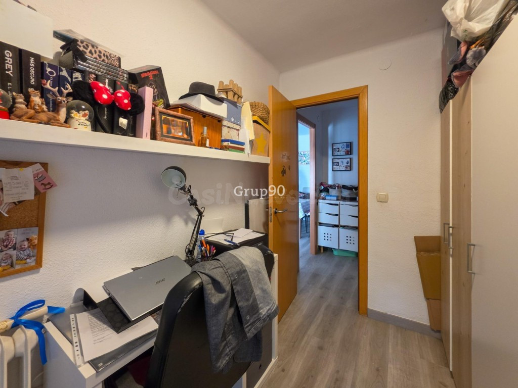 ¡Oportunidad en Calle Vallcalent: Espacio, tranquilidad y ub - foto 25