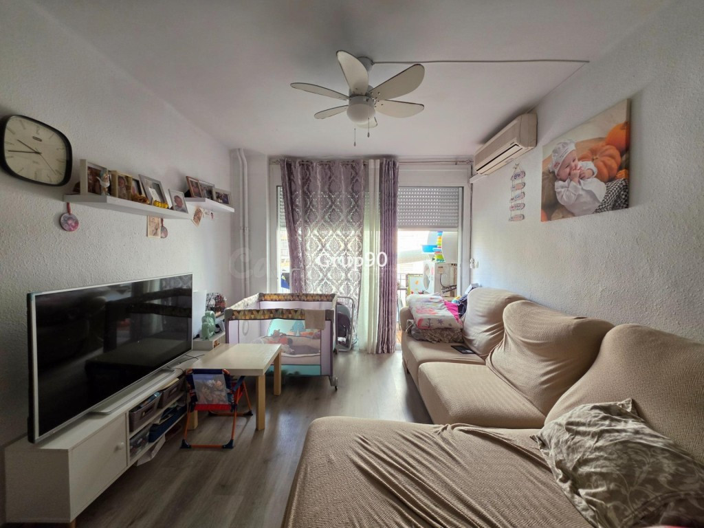 ¡Oportunidad en Calle Vallcalent: Espacio, tranquilidad y ub - foto 36