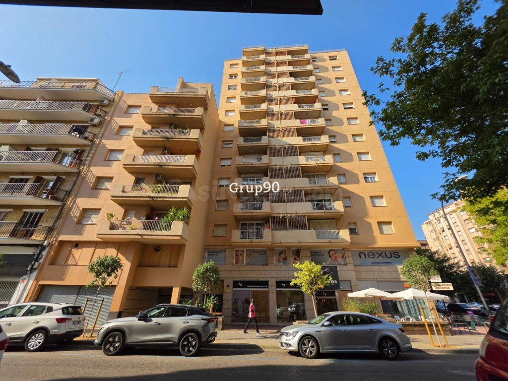 ¡Oportunidad en Calle Vallcalent: Espacio, tranquilidad y ub - foto 44