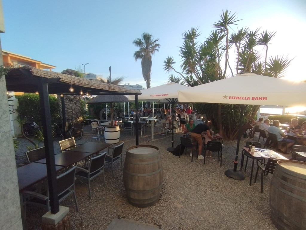 Local comercial en Traspaso en Escala, L Girona - foto 4