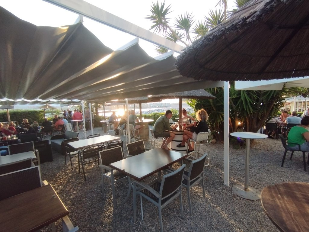 Local comercial en Traspaso en Escala, L Girona - foto 6