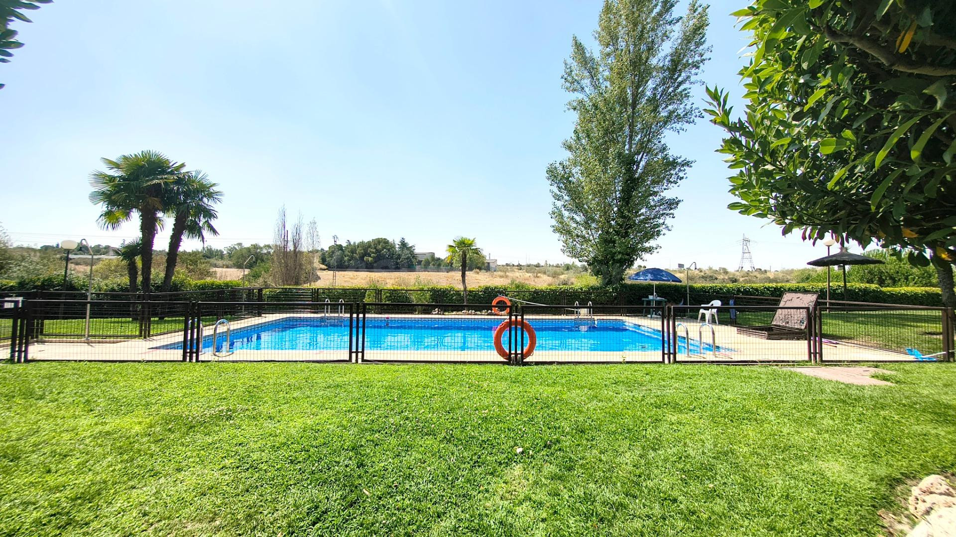 Luminoso Ático Dúplex con Terraza y Espectaculares Vistas en - foto 29