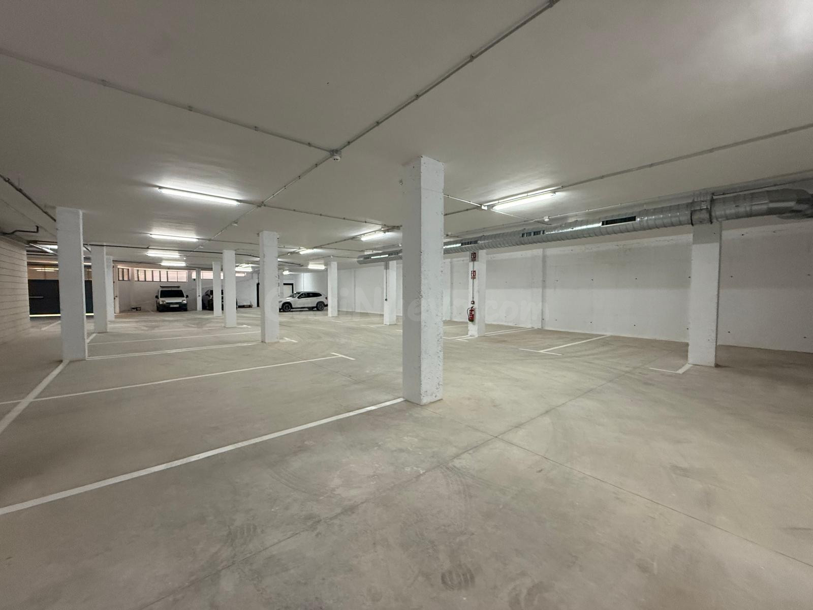 EN VENTA 23 PLAZAS DE APARCAMIENTO EN SALESIANOS