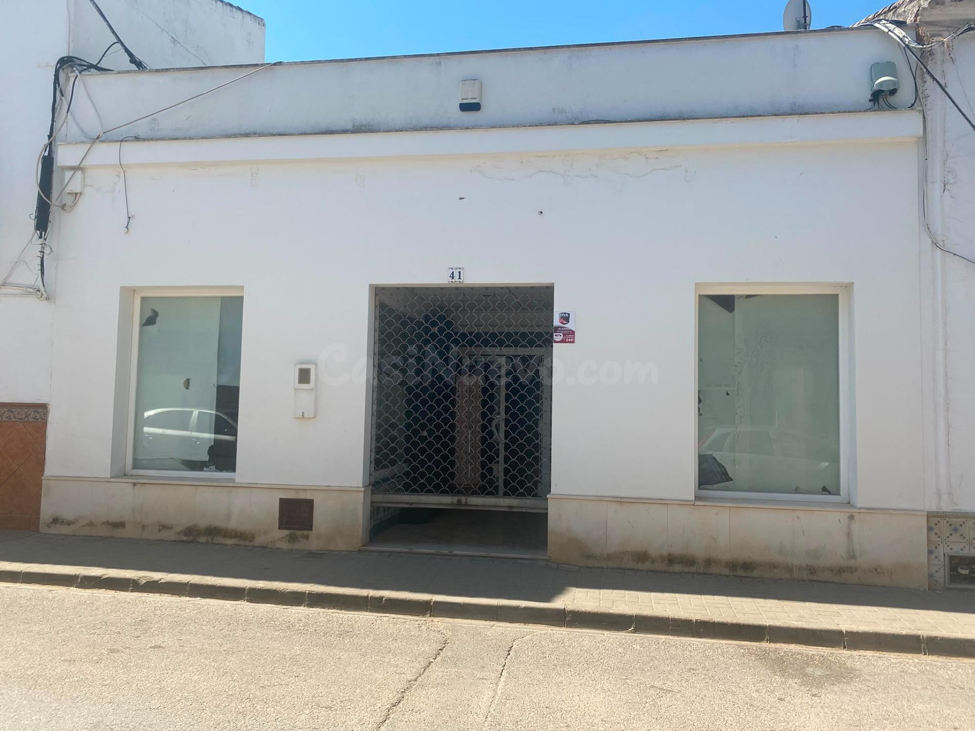 LOCAL COMERCIAL