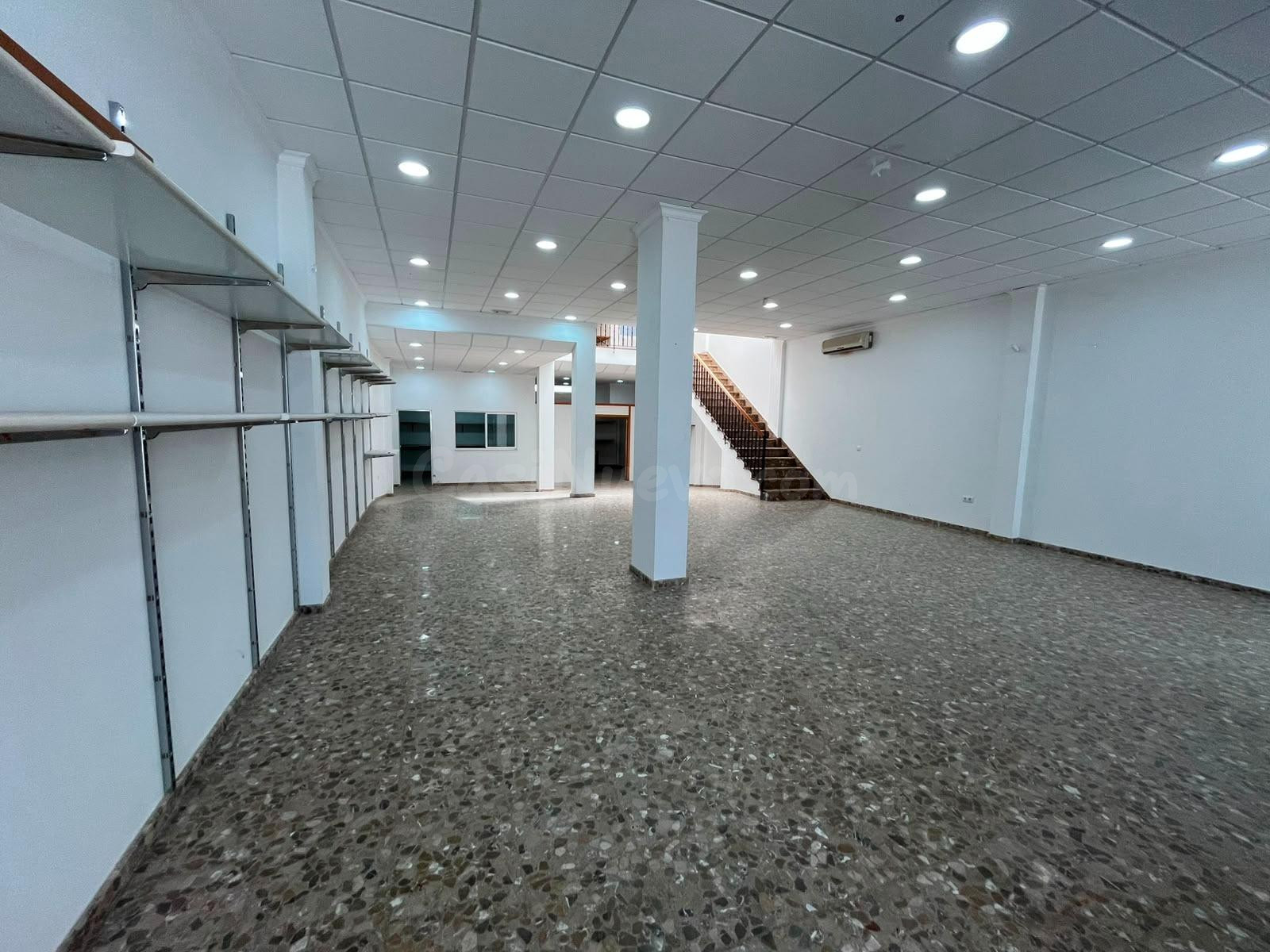 LOCAL COMERCIAL - foto 4