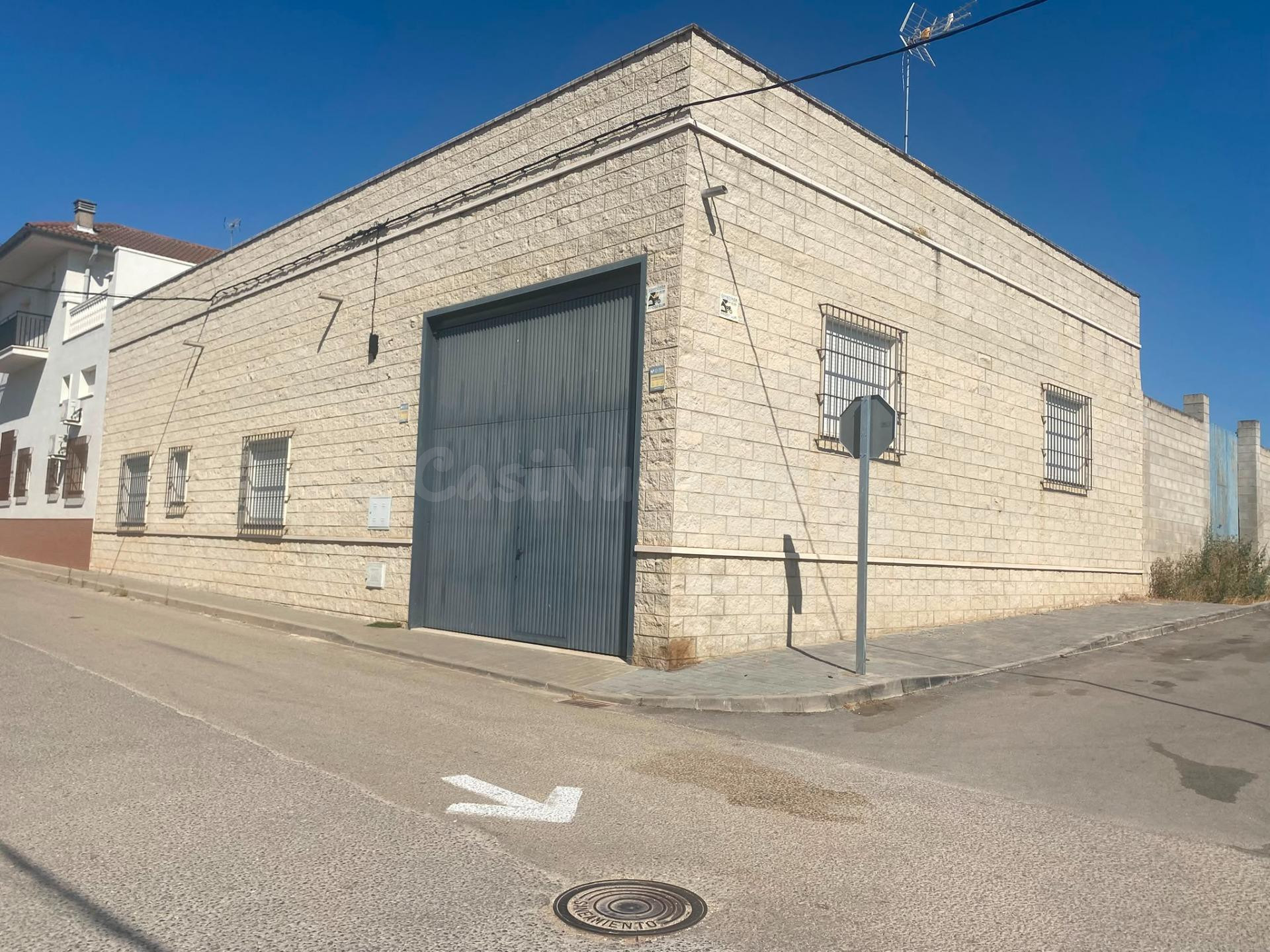 NAVE EN VENTA EN LA LANTEJUELA