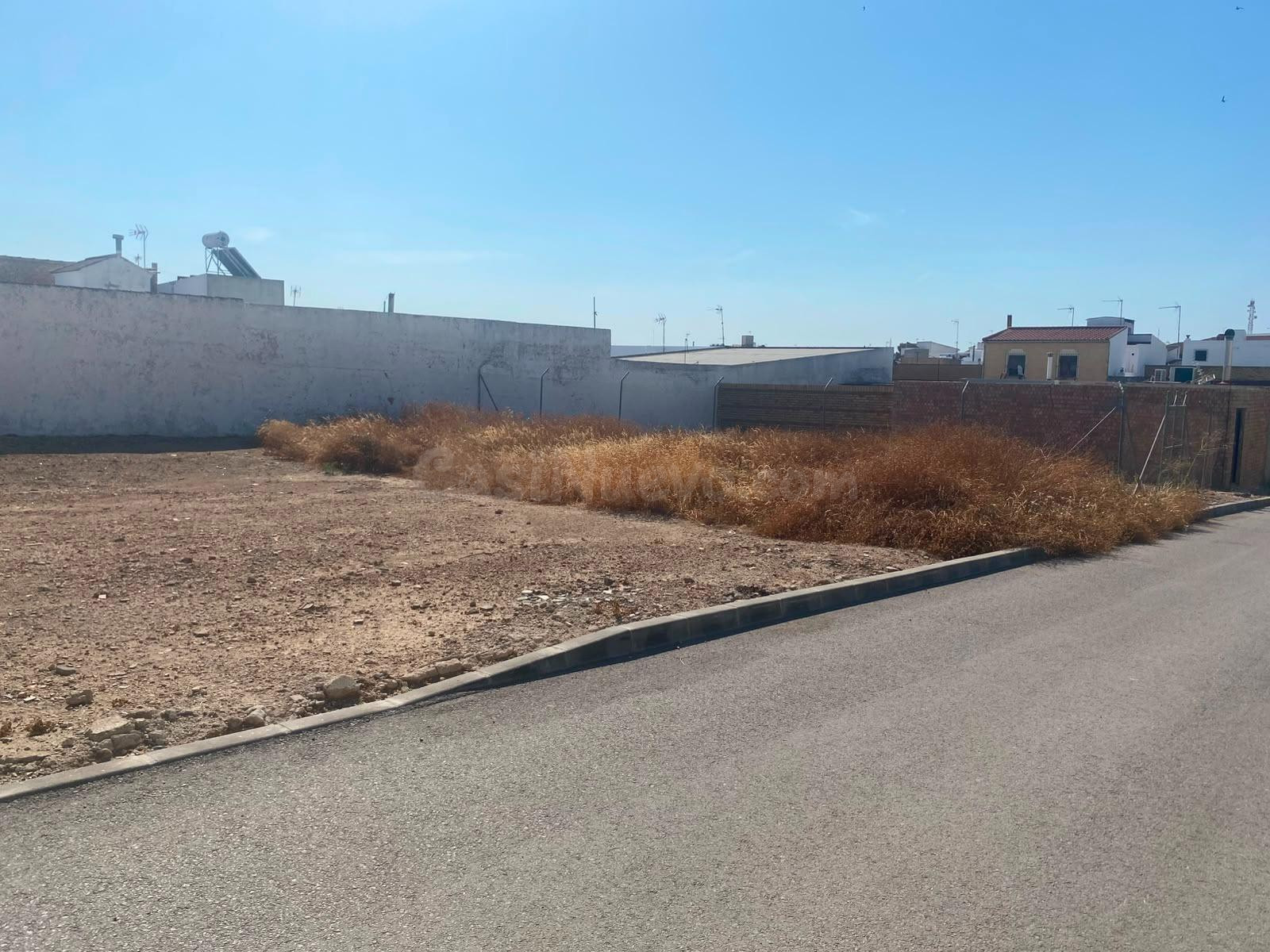 SOLAR EN VENTA EN LA LANTEJUELA