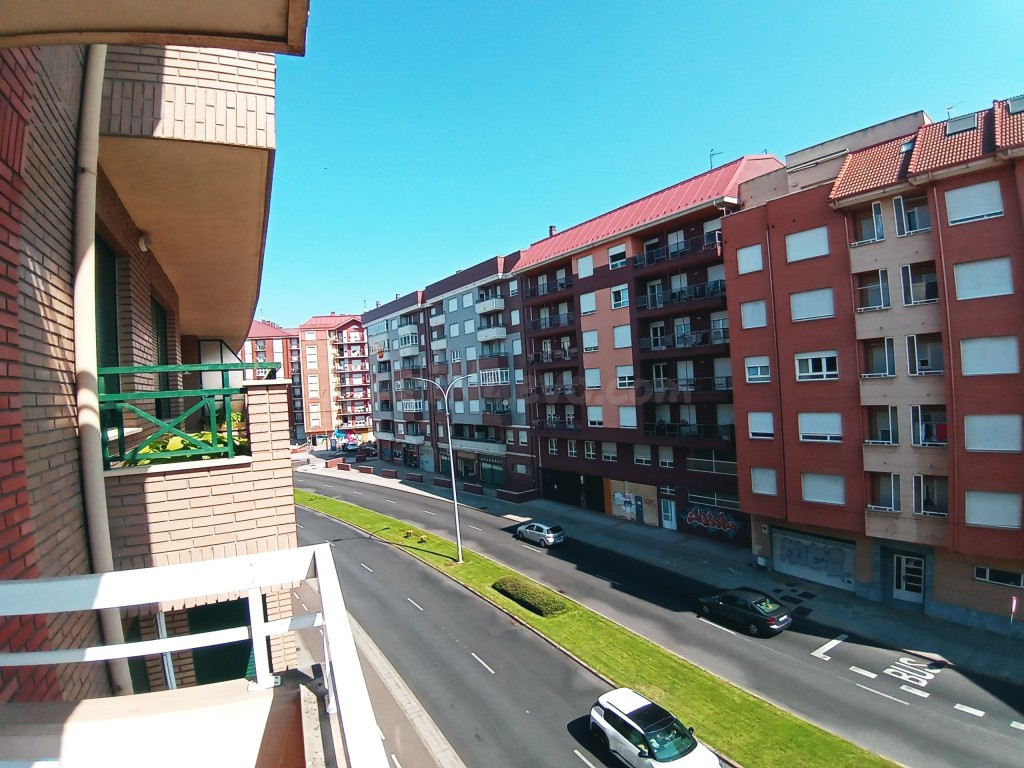 Apartamento en Alquiler en Leon León LA PALOMERA - foto 2