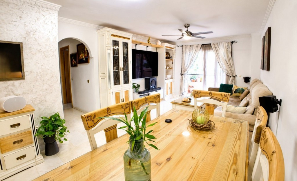 Piso en Venta en Estepona Málaga - foto 2