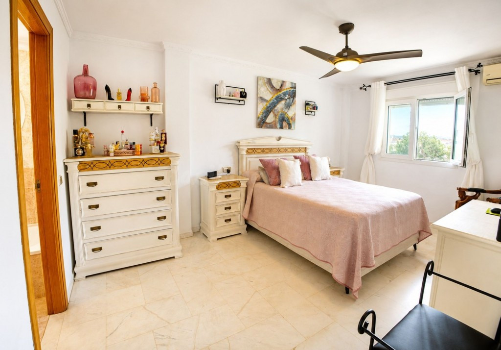 Piso en Venta en Estepona Málaga - foto 4