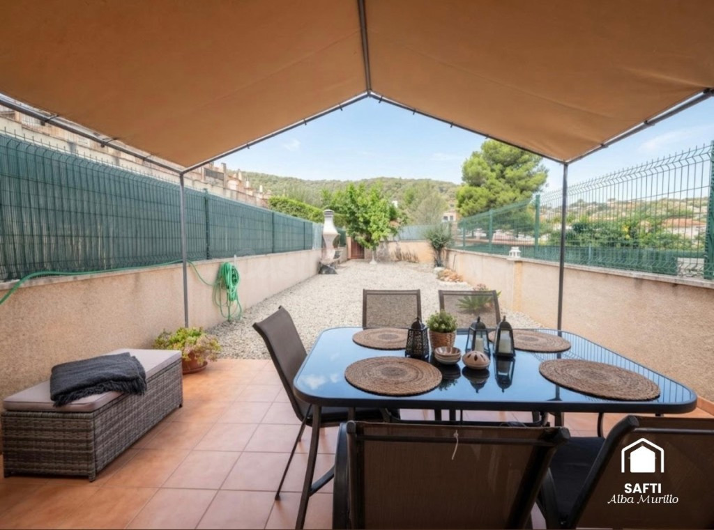 Preciosa casa adosada con jardín privado a 15 minutos de Sitges