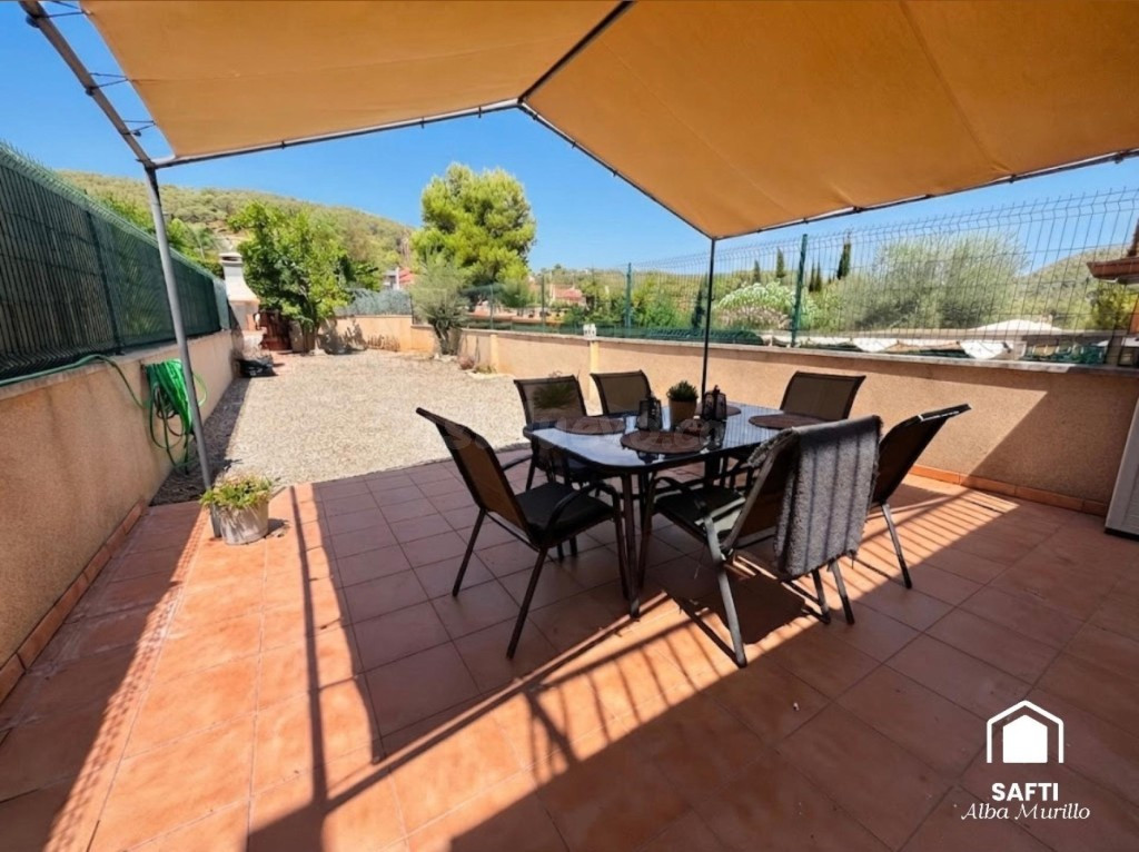 Preciosa casa adosada con jardín privado a 15 minutos de Sit - foto 4