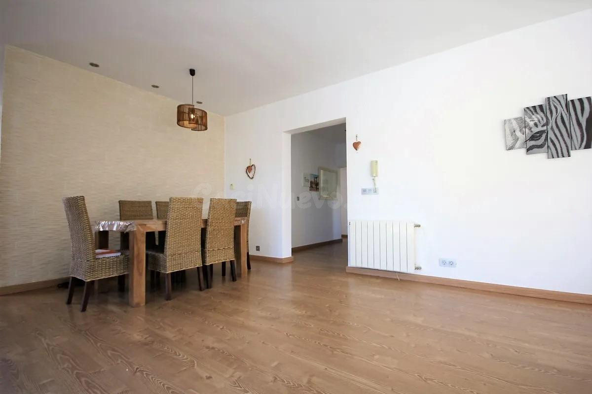 * Villa de 4 dormitorios, piscina y garaje en parcela de 810 - foto 5