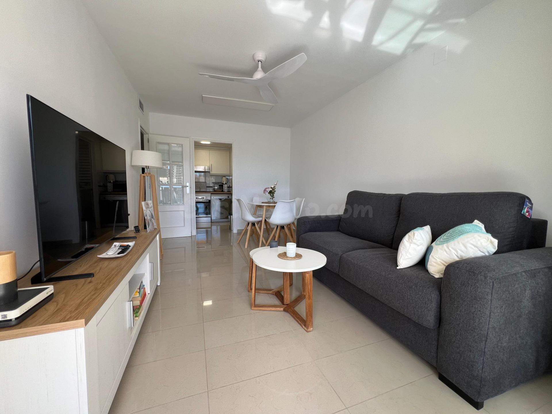 SE VENDE PRECIOSO APARTAMENTO CON VISTAS EN LA CALA - foto 2