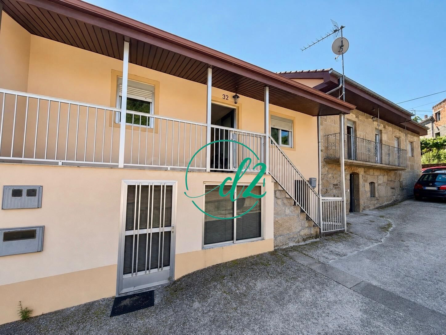 CASA DE PIEDRA REFORMADA CON ENCANTO A TAN SOLO 12 MINUTOS DEL CENTRO DE OURENSE. REF1498