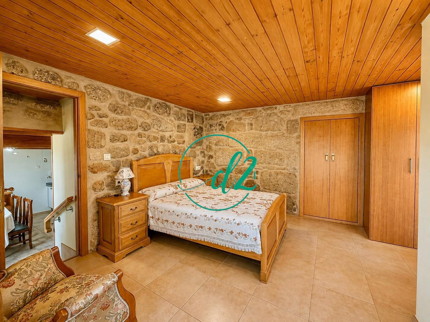 CASA DE PIEDRA REFORMADA CON ENCANTO A TAN SOLO 12 MINUTOS D - foto 3
