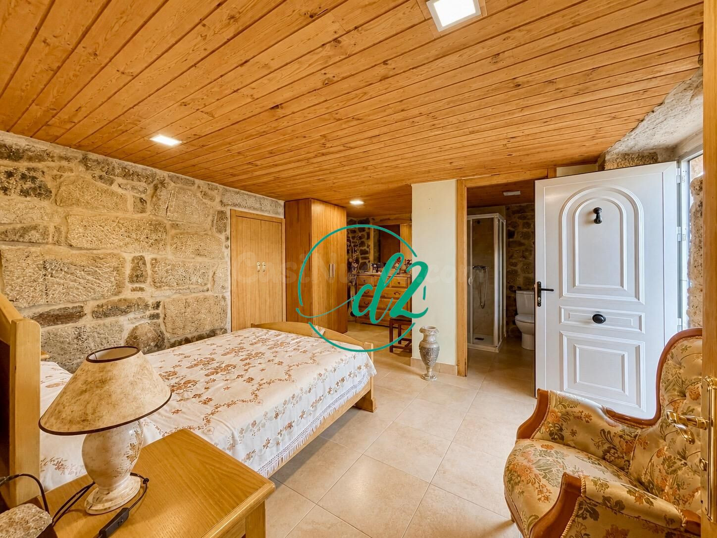 CASA DE PIEDRA REFORMADA CON ENCANTO A TAN SOLO 12 MINUTOS D - foto 4
