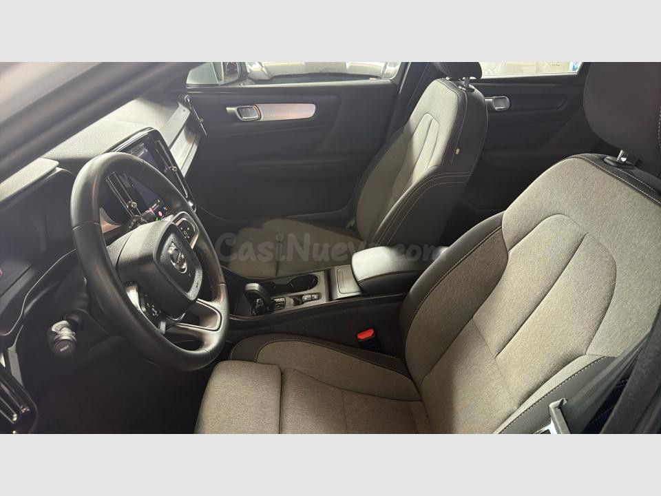 Volvo  XC40 Core, B3 Mild Hybrid, Gasolina, 33.900€ - foto 5