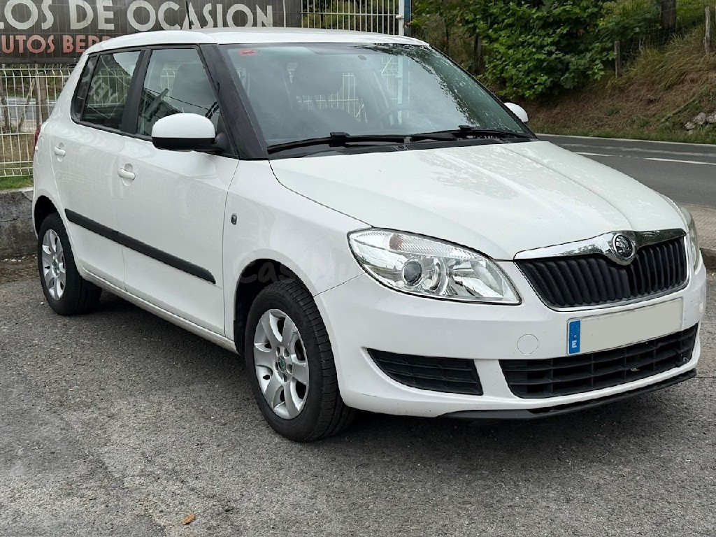 Skoda Fabia - foto 2