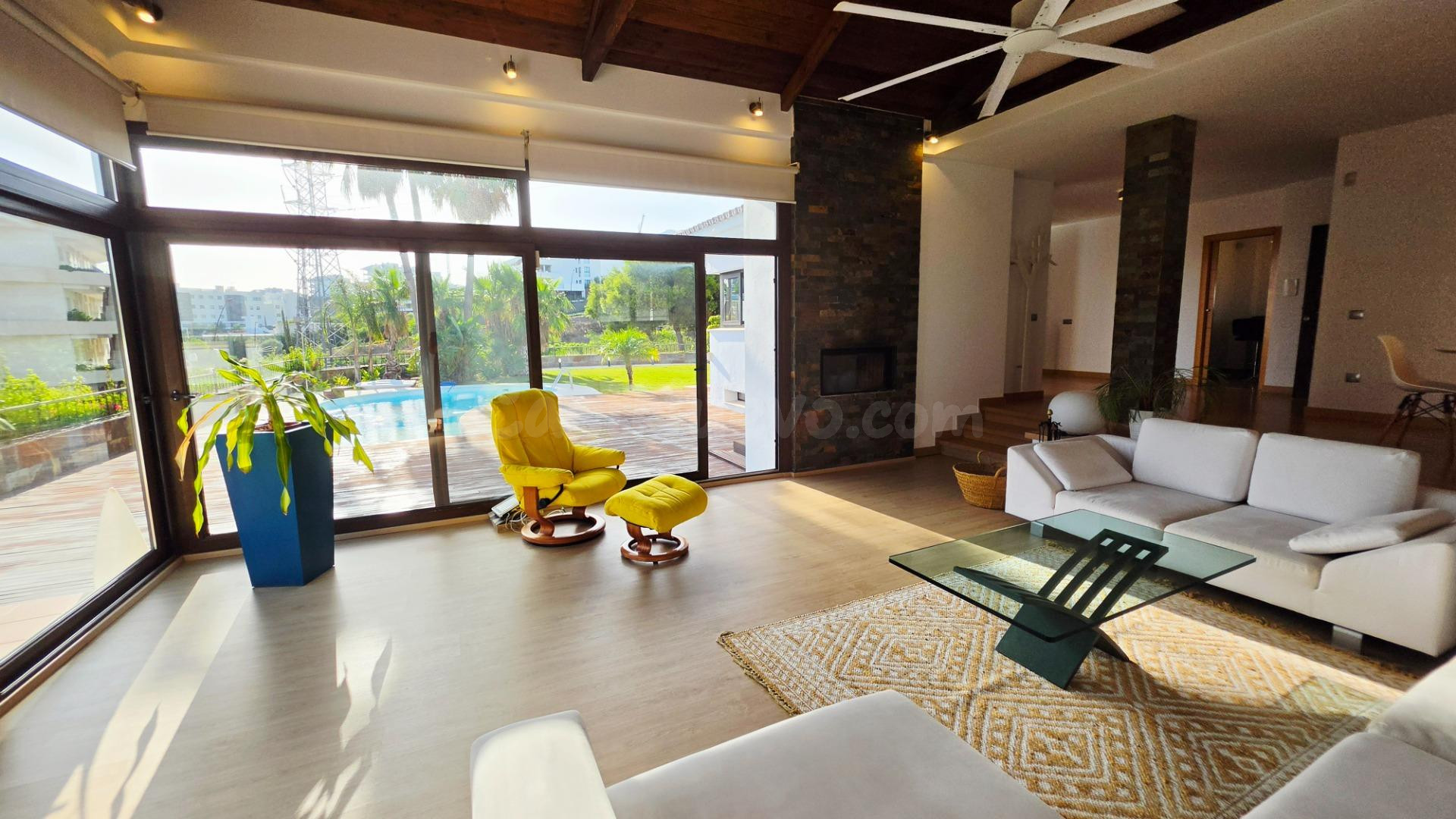 Espectacular Villa en El Higueron, Benalmadena