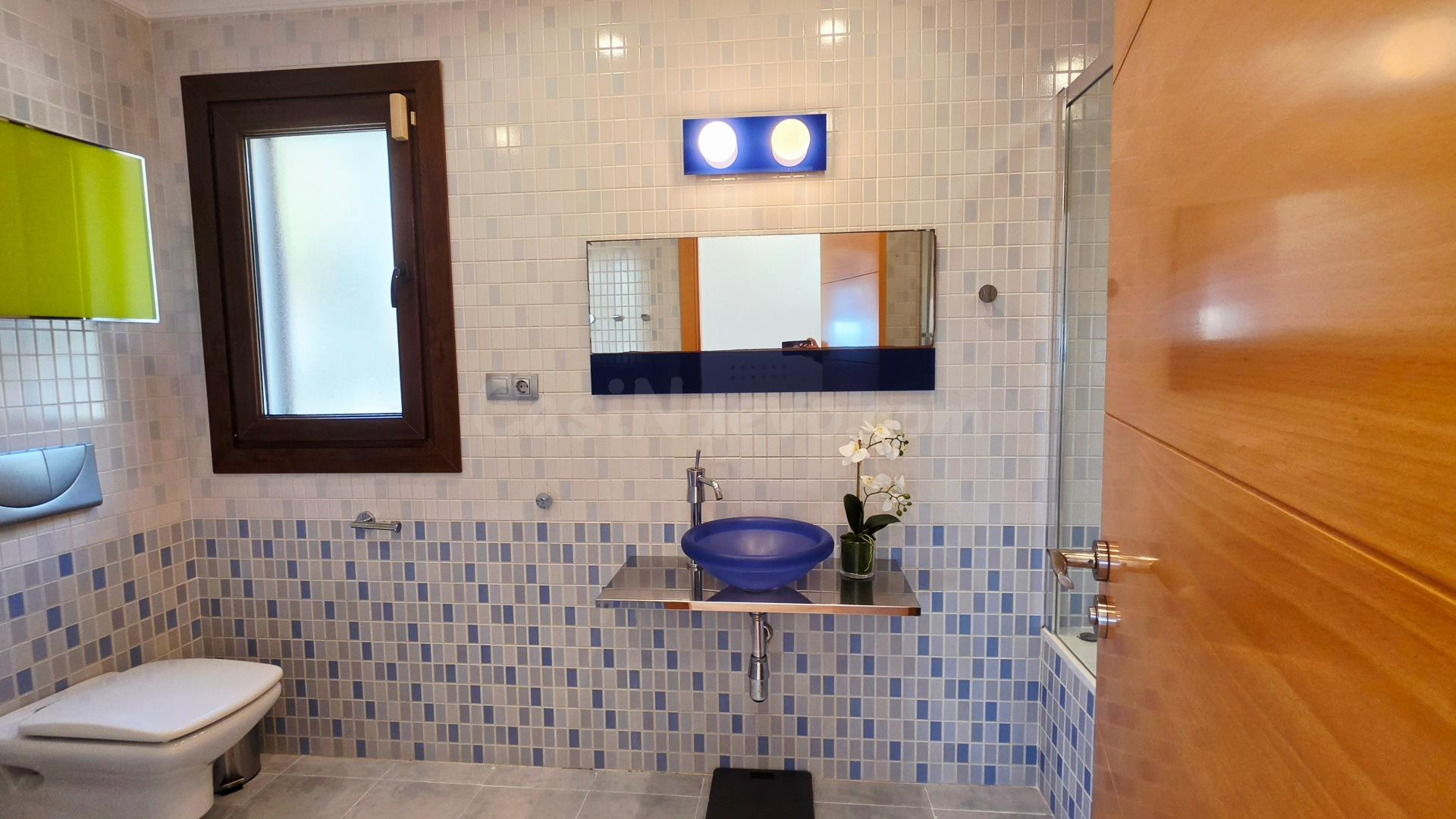 Espectacular Villa en El Higueron, Benalmadena - foto 32